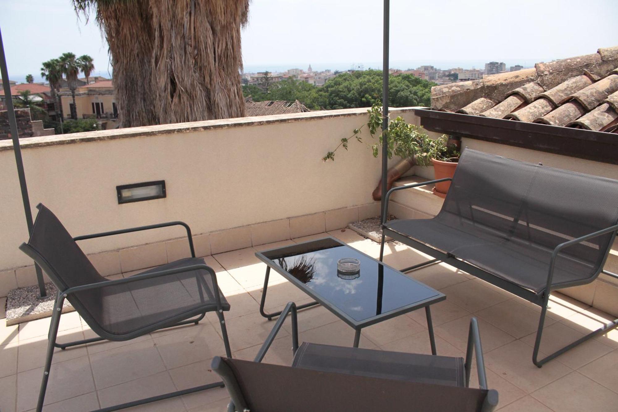 La Pietra Nera - Etna Home カターニア エクステリア 写真